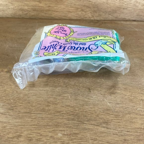 Vintage 1992 McDonalds Happy Meal Toy Disney Snow White Wishing Well Brand New - Picture 5 of 5